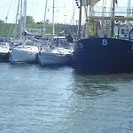 호텔 Havenzicht Texel 우데쉴드