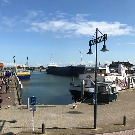 Havenzicht Texel מלון 3*